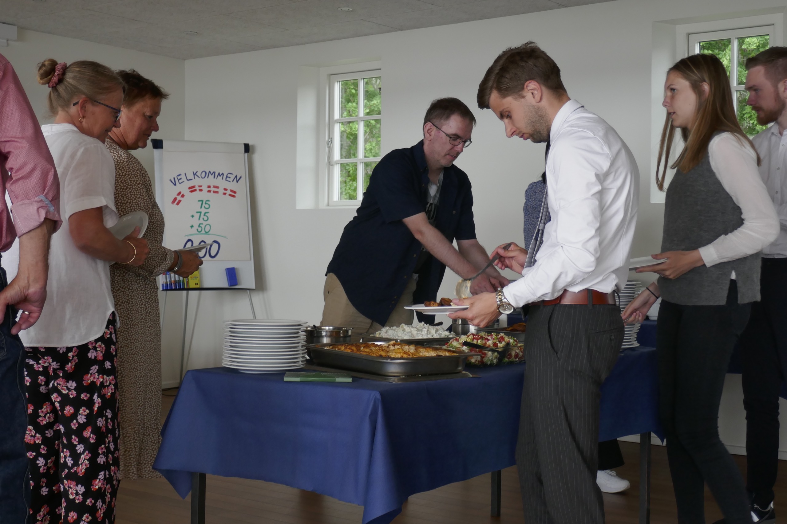 Bordet med tilbehør